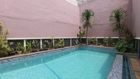 Kolam Renang Cijantung